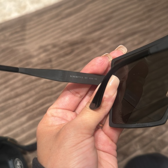 Ysl sunglasses - Picture 6 of 6